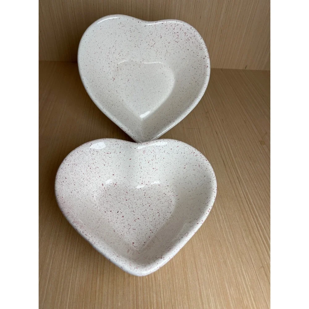 Pink Cottagecore Speckled White Ceramic Heart Shaped Nesting Bowls Set/2